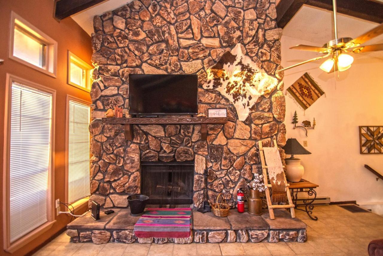 Huge Ruidoso Retreat With Game Room, Pool, 2 Balconies, 2 Kitchens - Sleeps 17! Exterior photo