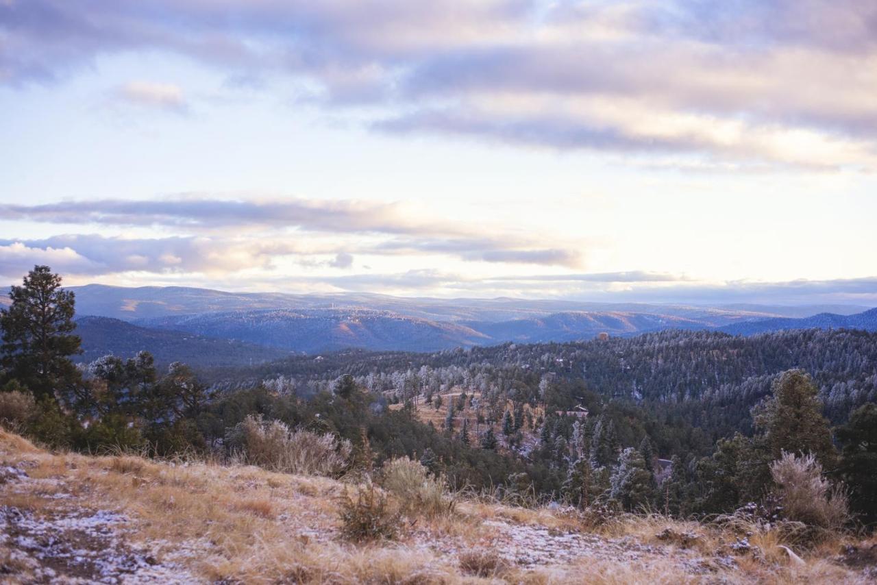 Huge Ruidoso Retreat With Game Room, Pool, 2 Balconies, 2 Kitchens - Sleeps 17! Exterior photo